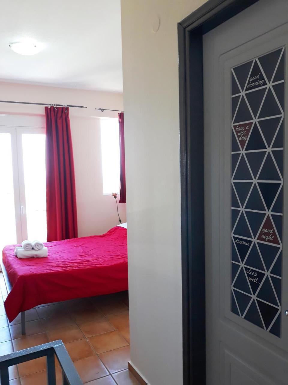 Point Twins Apartments Vrontádos Esterno foto