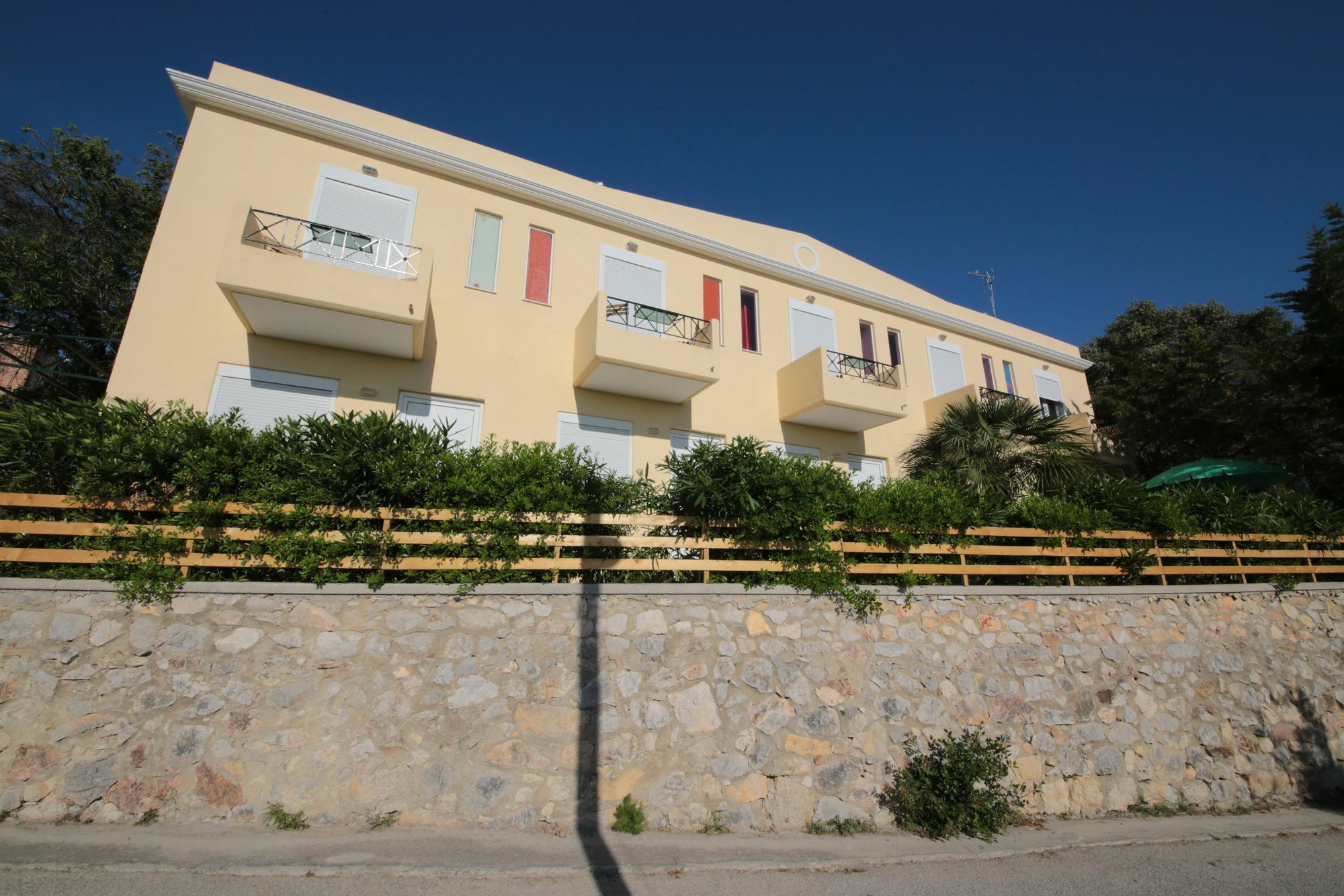 Point Twins Apartments Vrontádos Esterno foto